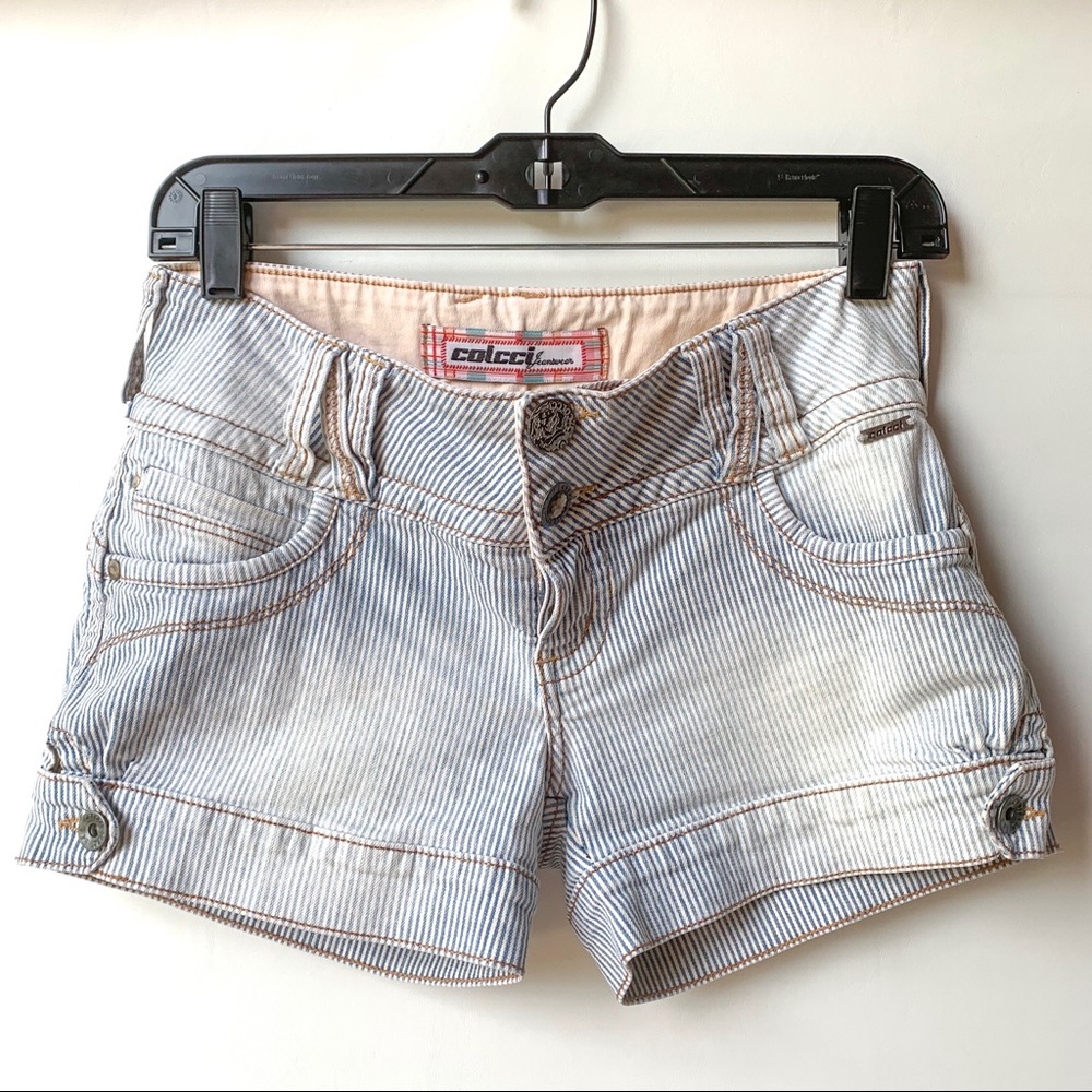 Traditional Colcci Blue & White Striped Shorts